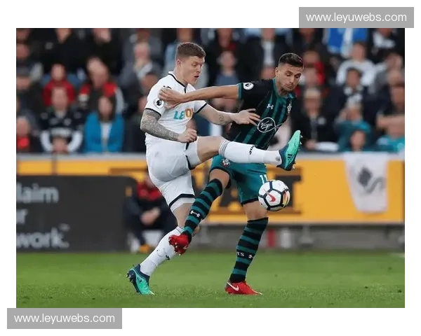 奥萨苏纳2-2平比利亚雷亚尔，双方进攻高效但防守失误频现