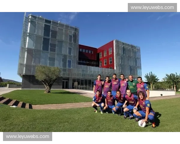 西甲青训体系技术交流启动：中国代表团考察拉玛西亚，青年球员培养成合作重点