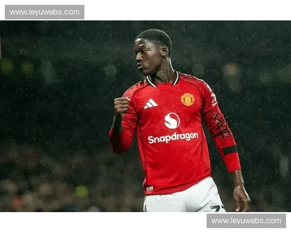 特写:训练基地里的新面孔,考察曼联青训小将梅努的日常 特写:训练基地里的新面孔,考察曼联青训小将梅努的日常