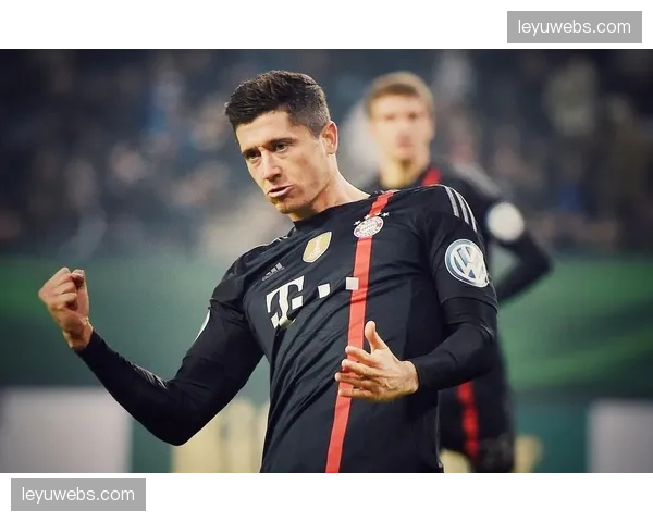 门兴格拉德巴赫宣布与主帅续约两年，稳定军心